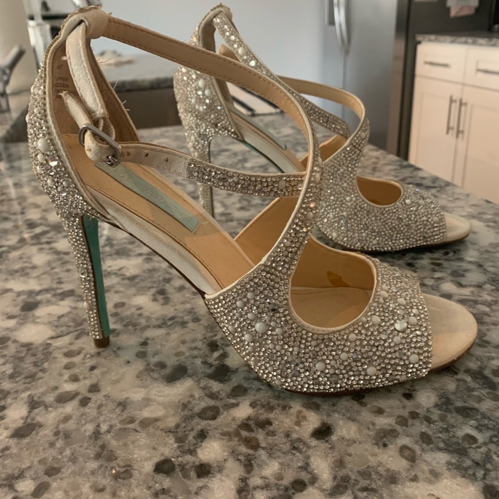 Sparkly Betsey Johnson wedding shoes!